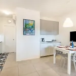 Casa Punta Gro Con Piscina سيرمِيوني
