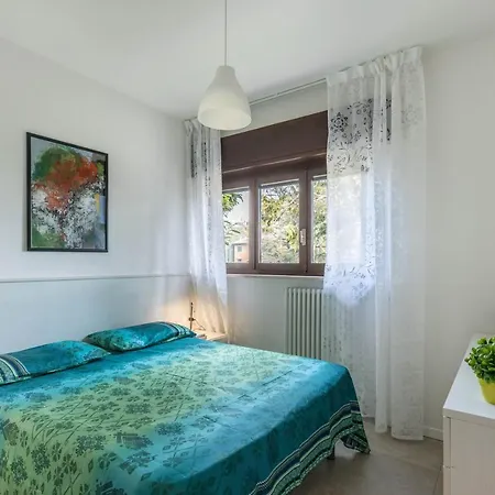 Casa Punta Gro Con Piscina * シルミオーネ