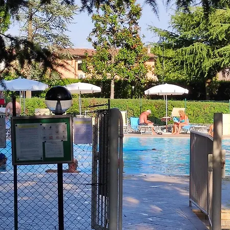 Casa Punta Gro Con Piscina Lejlighed Sirmione